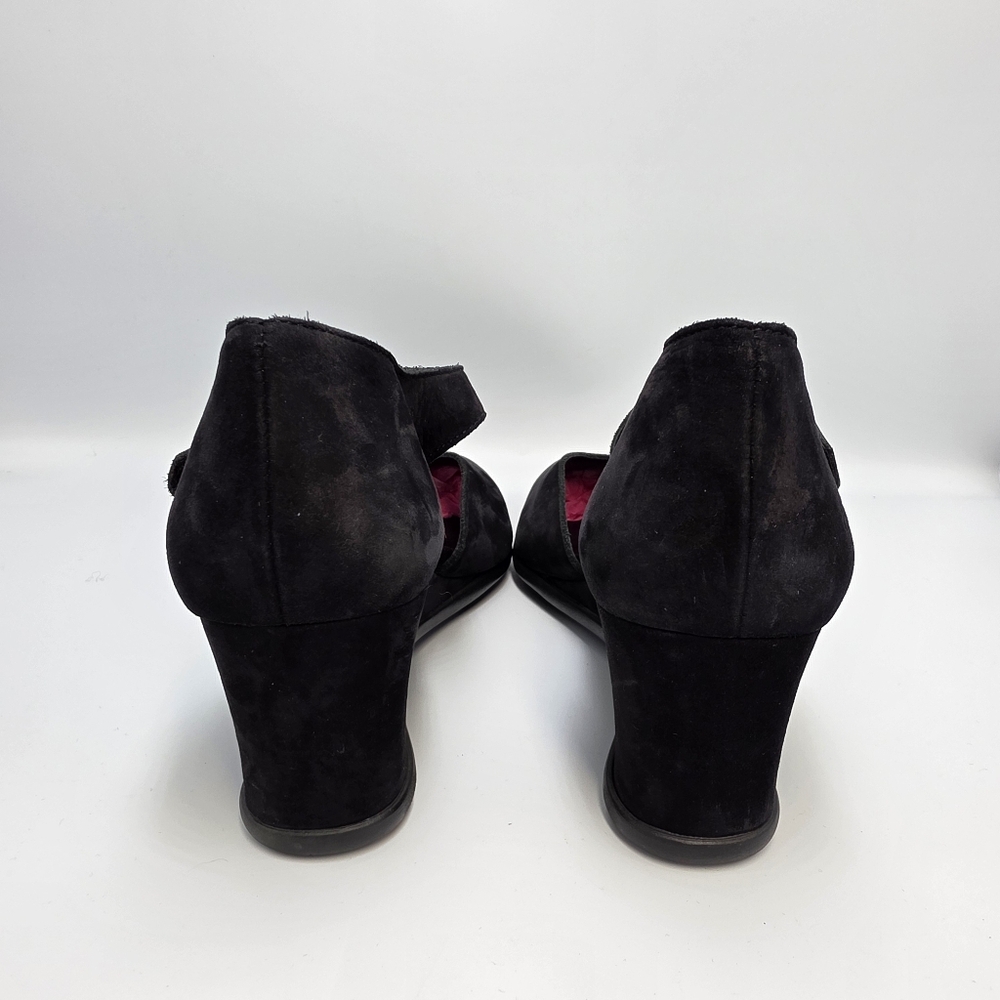 Authentic Arche Tilkoa Baby Noir pumps — iconic French comfort in black suede! - Picture 8 of 9